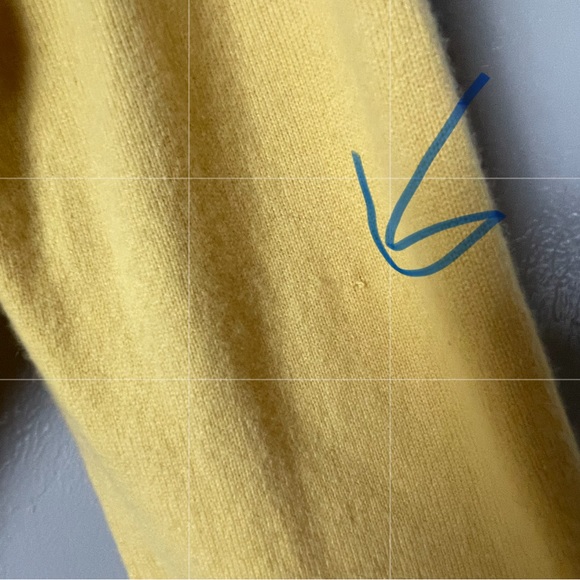 Lands’ End Yellow V-neck Cashmere Sweater M - Picture 12 of 12